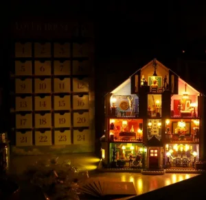 Taylor Swift Love House Advent Calender 24 Days Lego